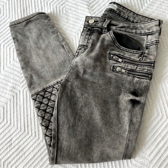 ZARA Women's Zipper/Stitch Detail Denim Jeans Charcoal Gray Wash Size 6. - Picture 7 of 8